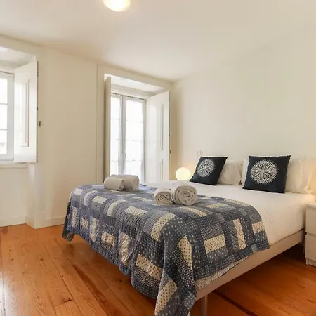 Principe Real T.m. Flat Charming View Apartament *
