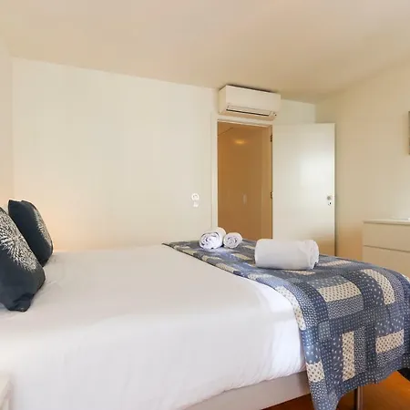 Principe Real T.m. Flat Charming View * Lisbona